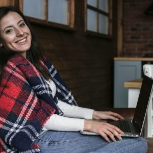 beautiful-young-woman-smiling Revalidación de materias